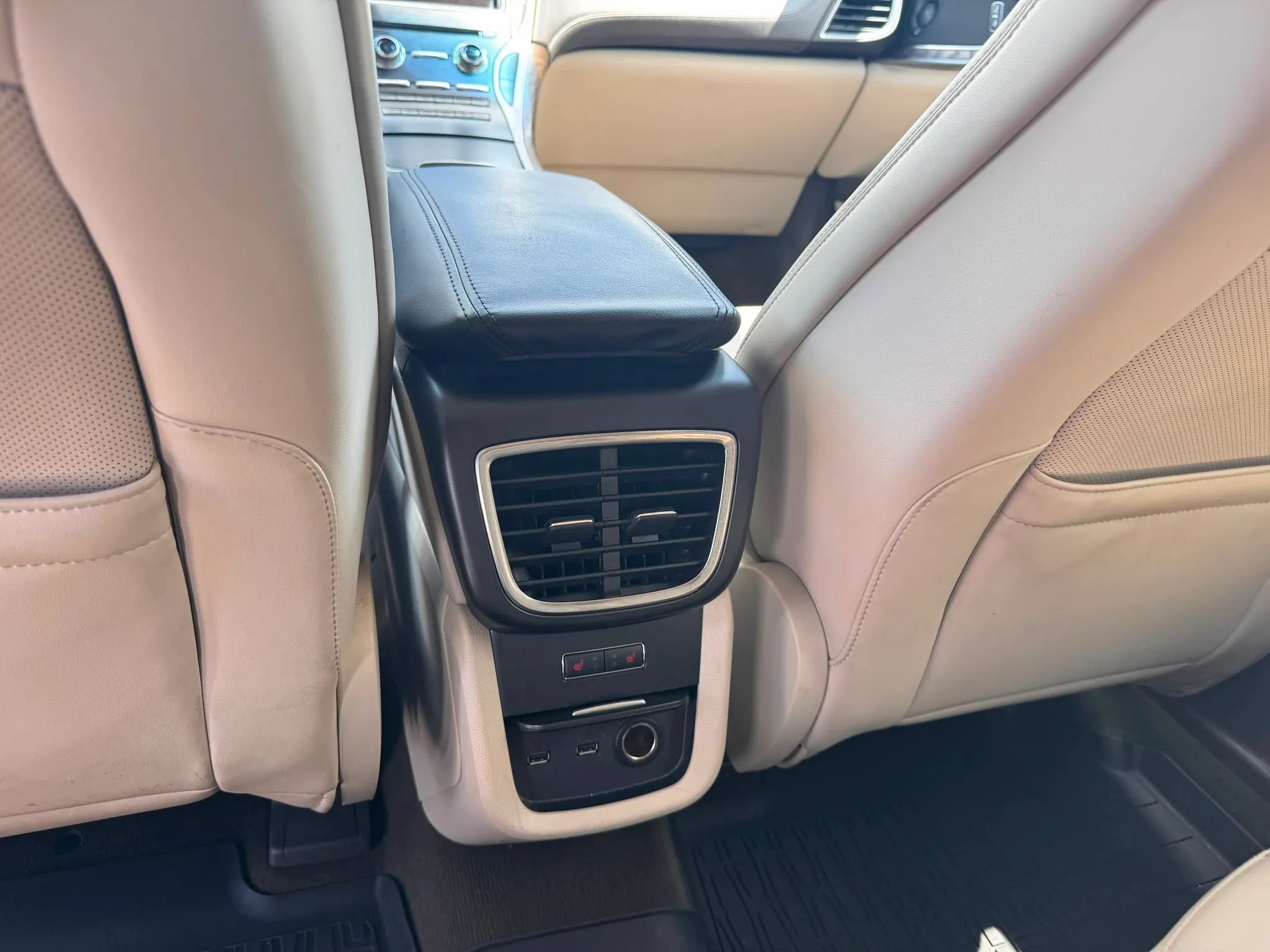 Used 2019 Lincoln Nautilus Reserve AWD/4WD image 15