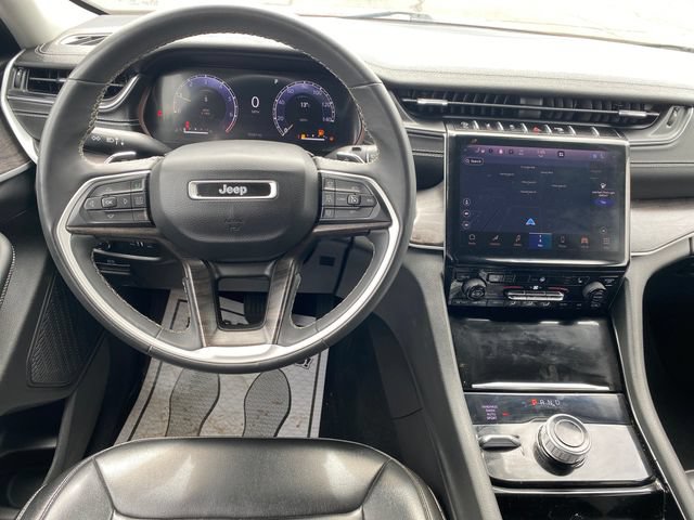 Used 2023 Jeep Grand Cherokee Limited AWD/4WD image 7