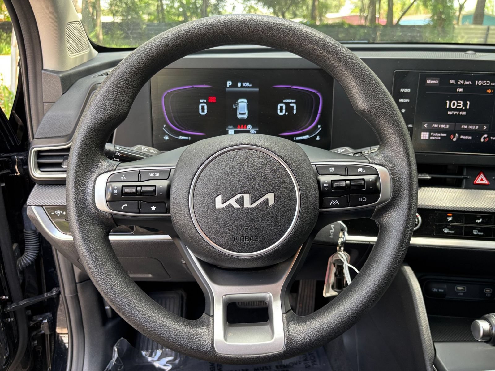 Used 2025 Kia Sportage LX FWD image 25