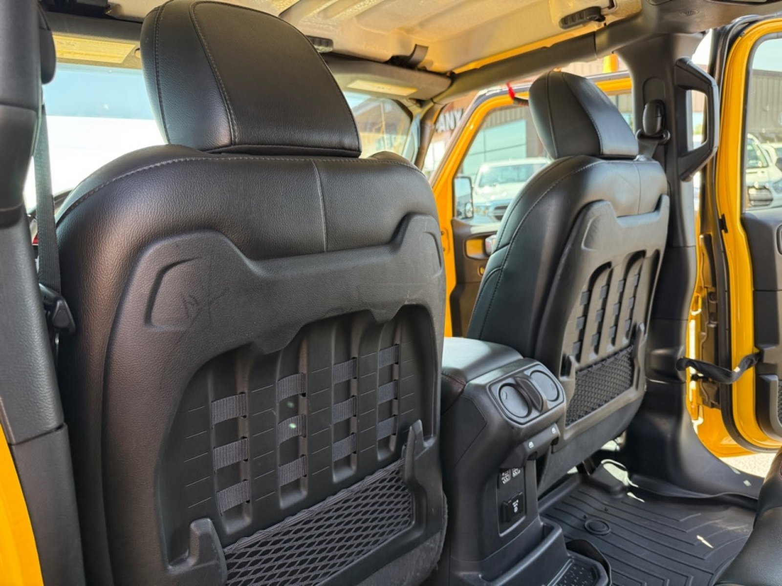 Used 2021 Jeep Wrangler Unlimited Rubicon w/ Dual Top Group image 18