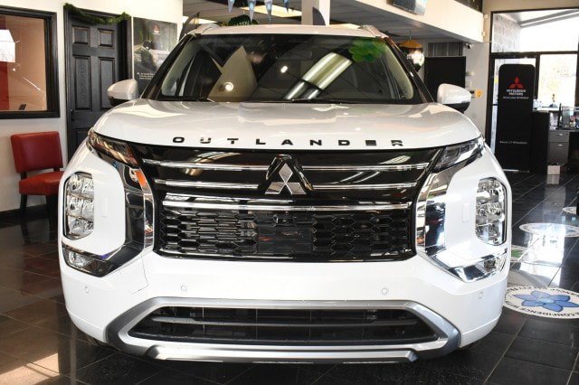 New 2026 Mitsubishi Outlander SEL AWD/4WD image 3