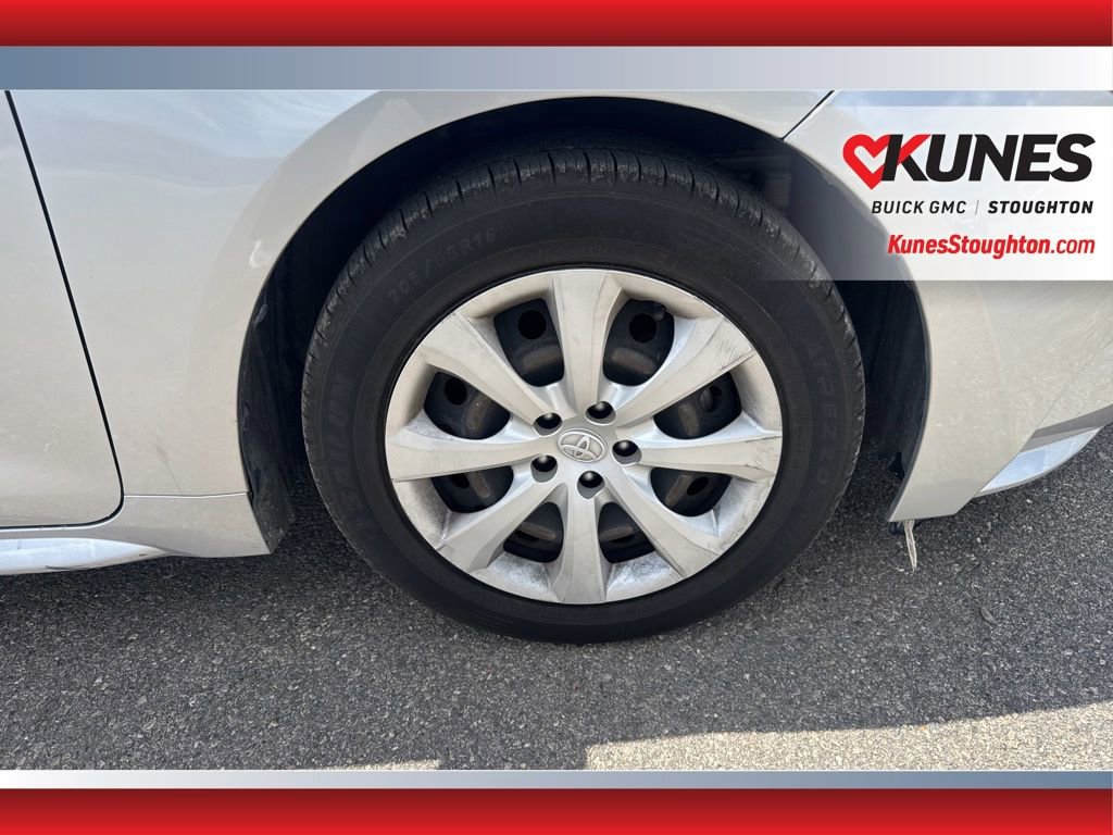 Used 2022 Toyota Corolla LE FWD image 12