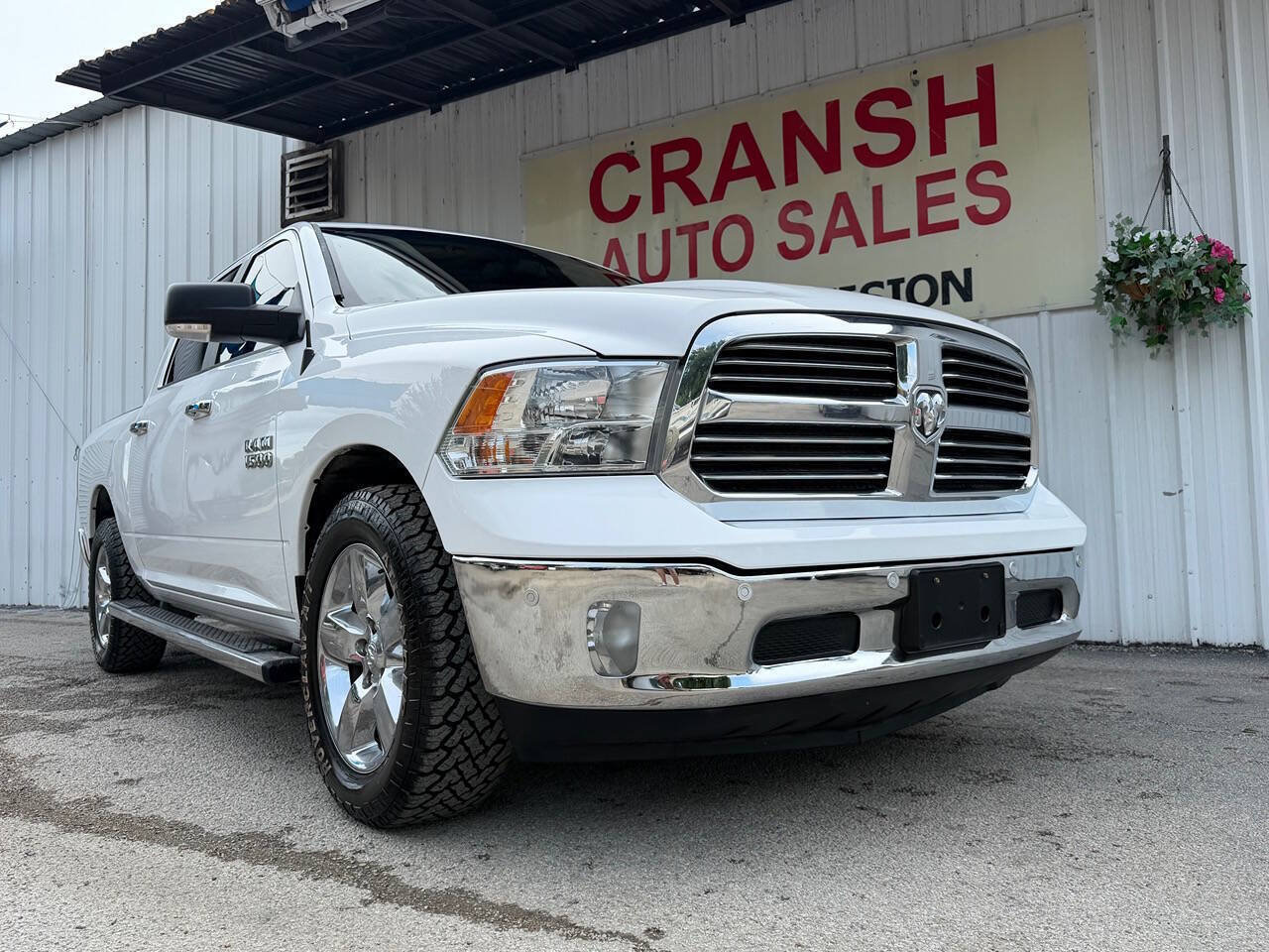 Used 2018 RAM 1500 Lone Star RWD image 1