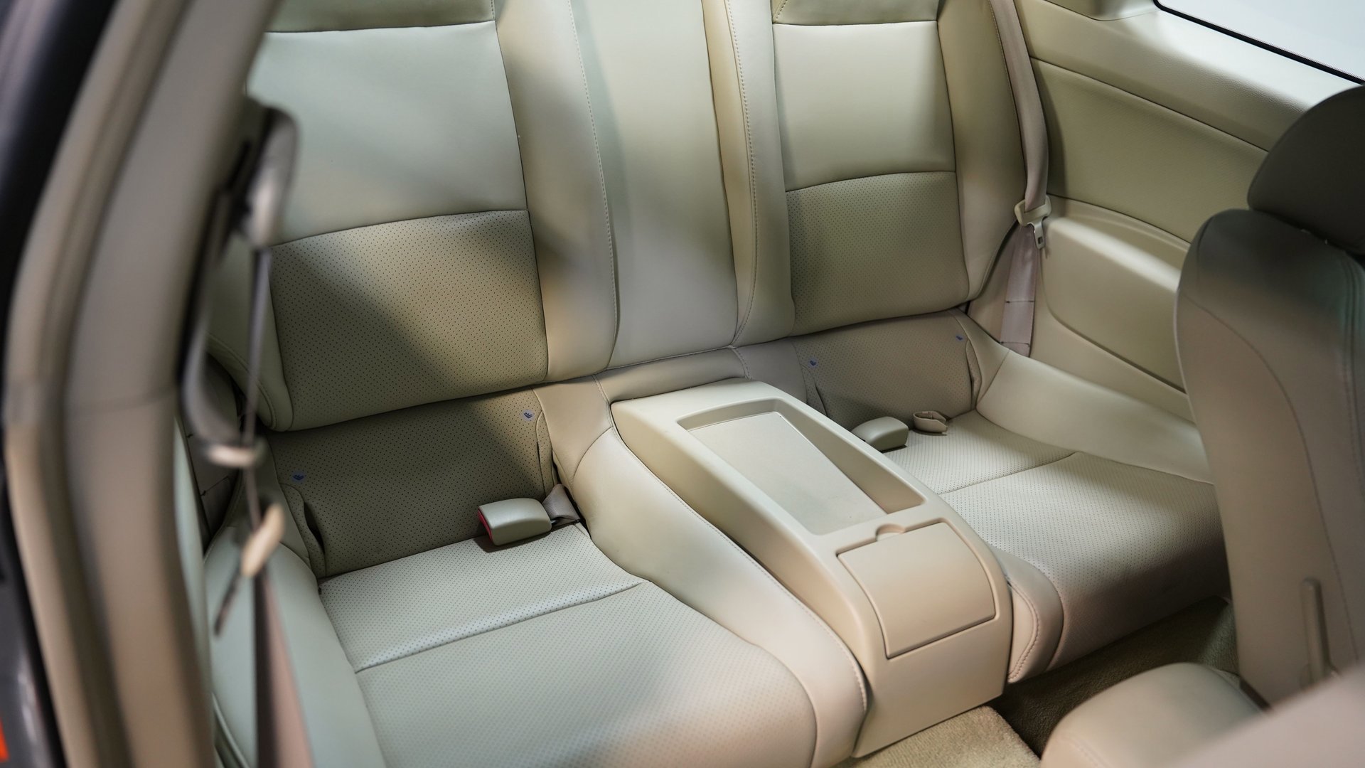 Used 2004 INFINITI G35 Coupe w/ Premium Pkg image 39