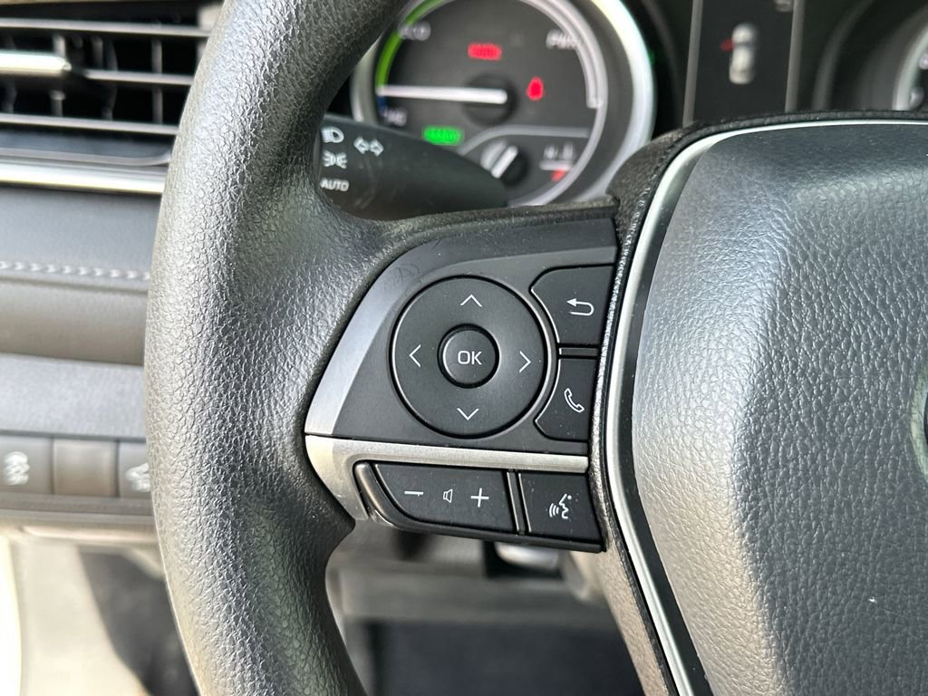 Used 2024 Toyota Camry LE image 19