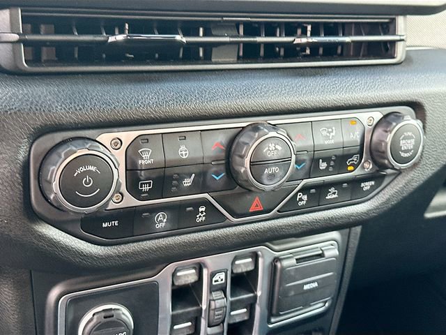 Used 2024 Jeep Wrangler Sport S image 15