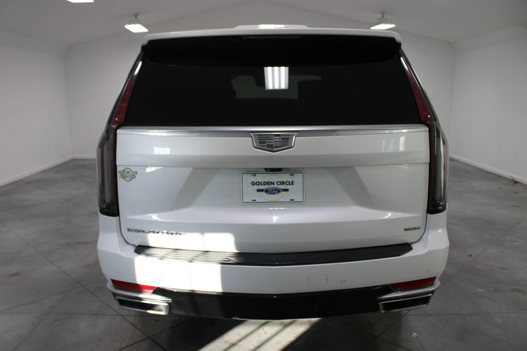 Used 2021 Cadillac Escalade Premium Luxury Platinum w/ Heavy-Duty Trailer Package image 8