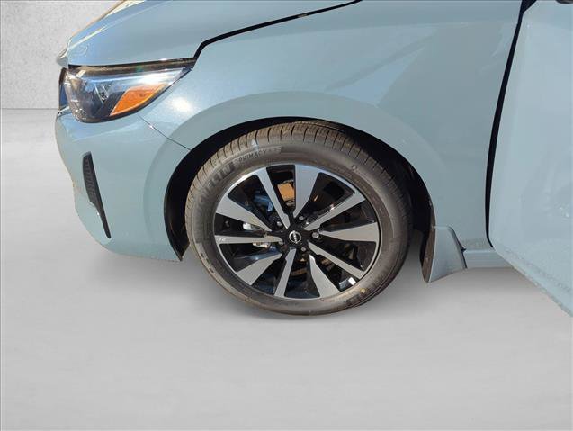New 2025 Nissan Sentra SV w/ SV Premium Package FWD image 18