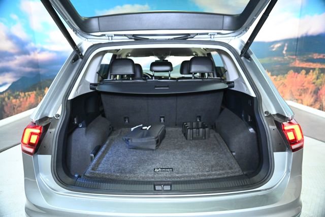 Used 2022 Volkswagen Tiguan SE image 42