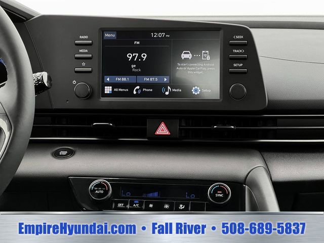 Used 2025 Hyundai Elantra Sport FWD image 19