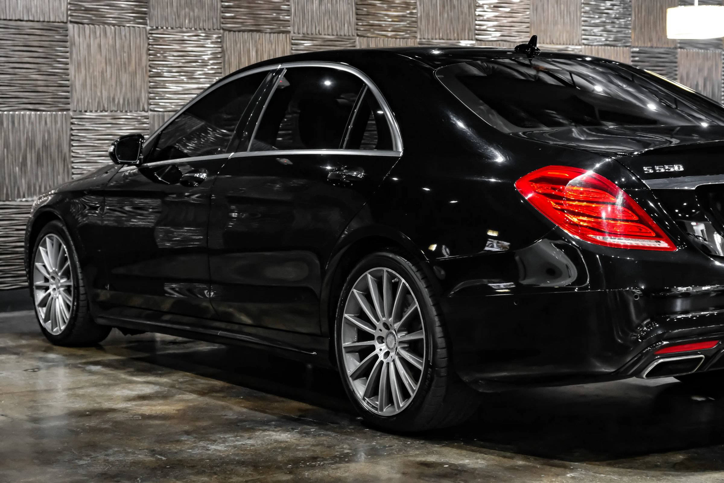 Used 2016 Mercedes-Benz S 550 Sedan image 17