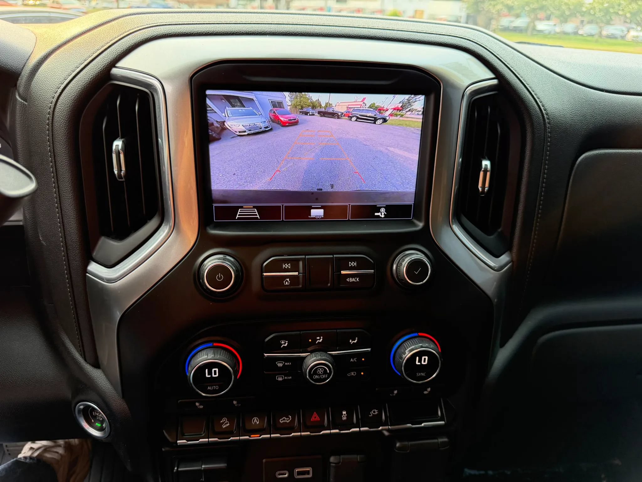 Used 2020 Chevrolet Silverado 1500 LT Trail Boss AWD/4WD image 22