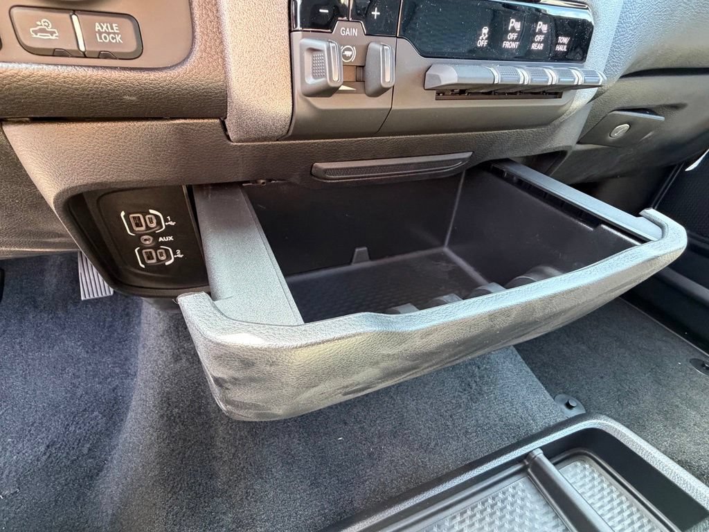 New 2026 RAM 1500 Warlock AWD/4WD image 22