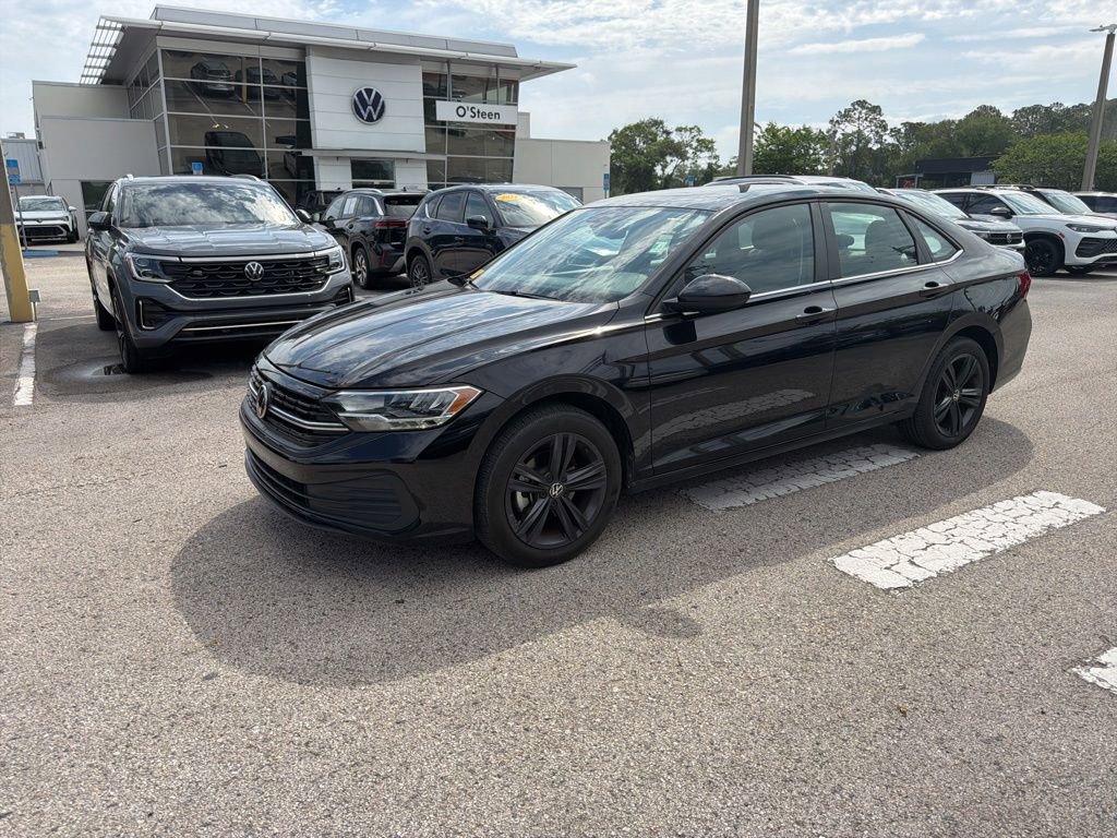 Used 2023 Volkswagen Jetta SE FWD image 32