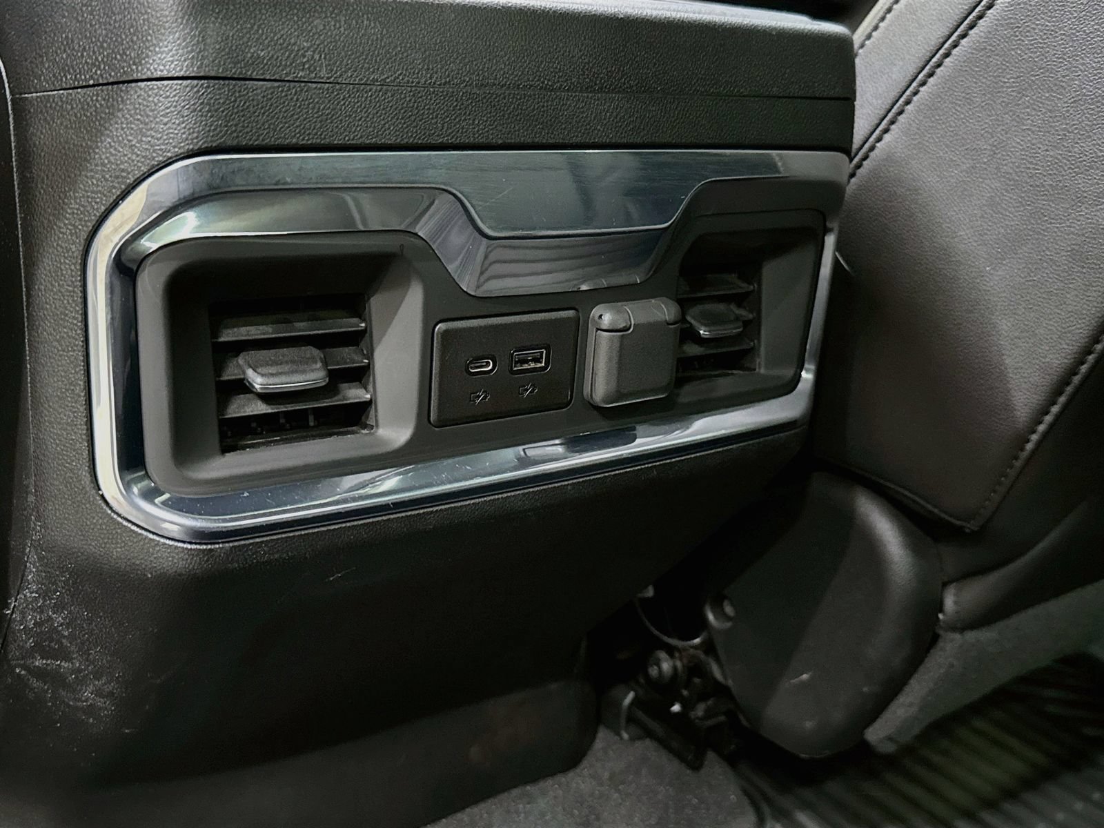 Used 2022 Chevrolet Silverado 3500 LTZ w/ LTZ Convenience Package AWD/4WD image 27