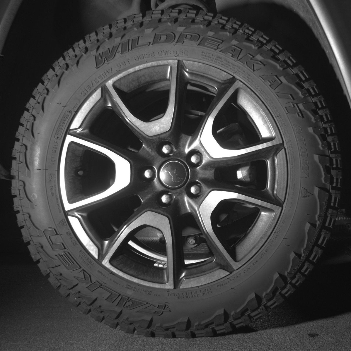 Used 2025 Jeep Compass Trailhawk AWD/4WD image 15