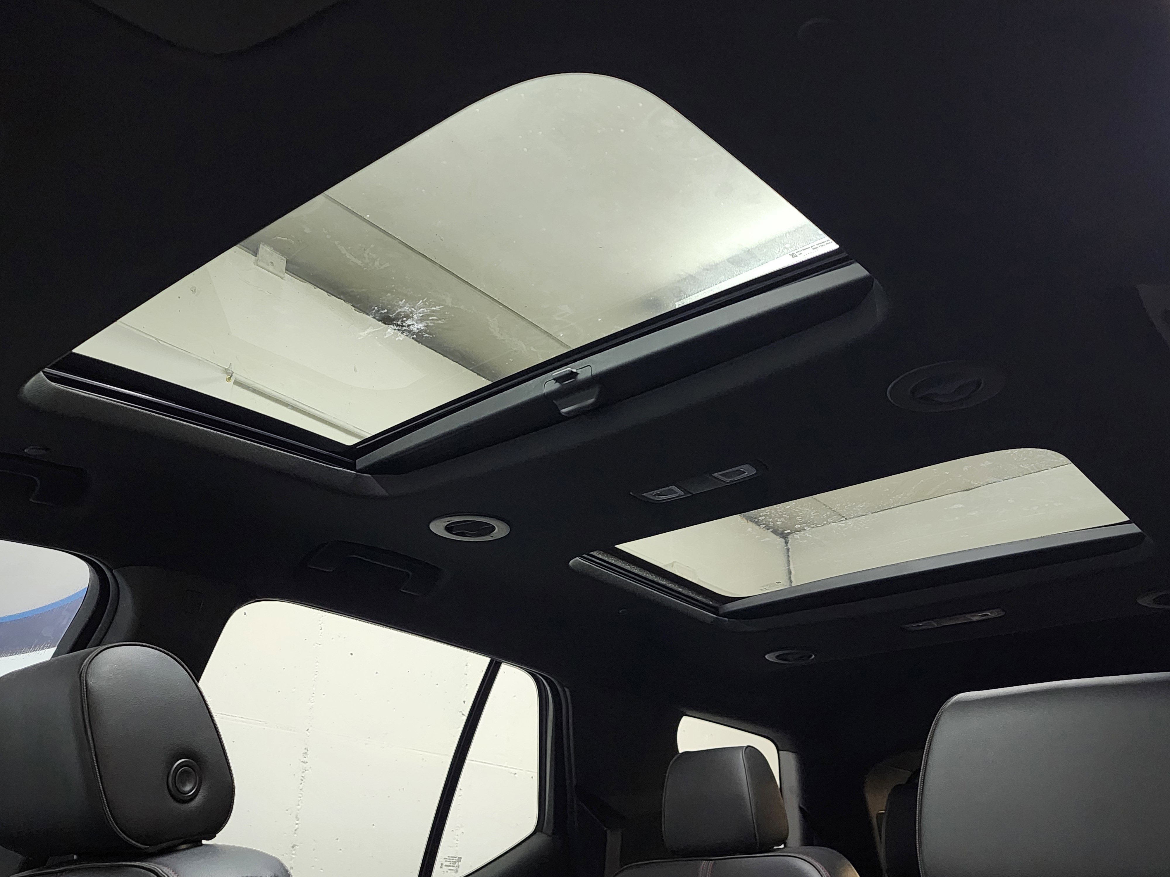 Used 2022 Chevrolet Traverse RS image 27