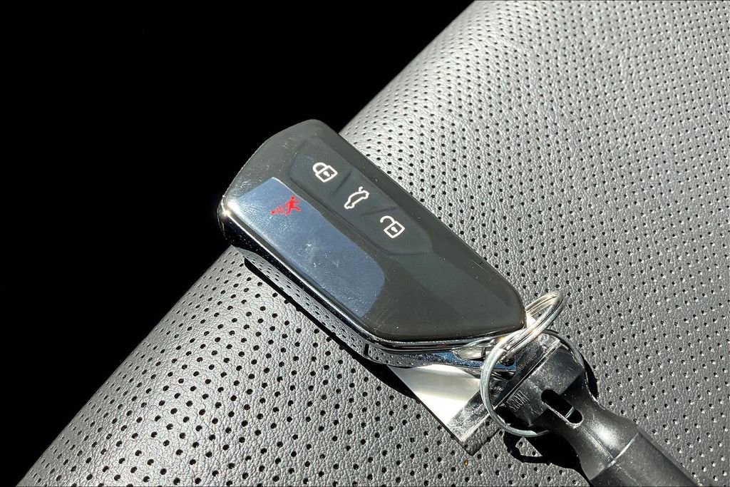 Used 2021 Volkswagen ID.4 Pro S image 11