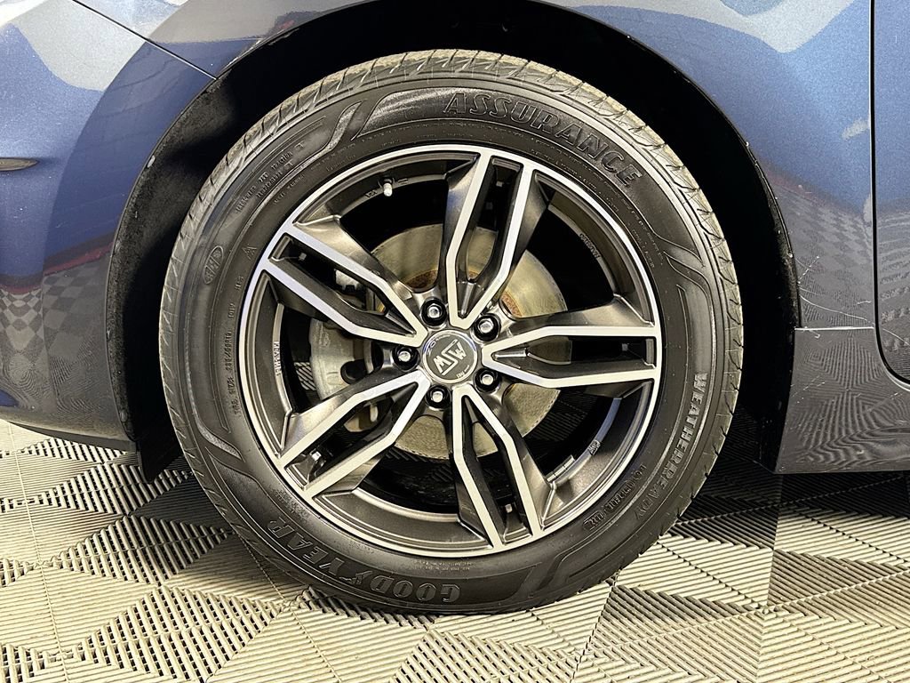 Used 2016 Kia Sedona SX Limited w/ Option Group 030 image 32