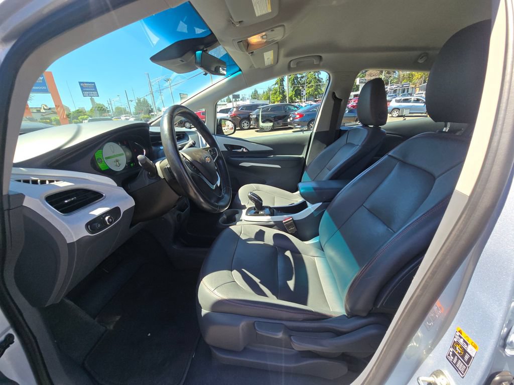 Used 2017 Chevrolet Bolt Premier w/ Driver Confidence II Package FWD image 21