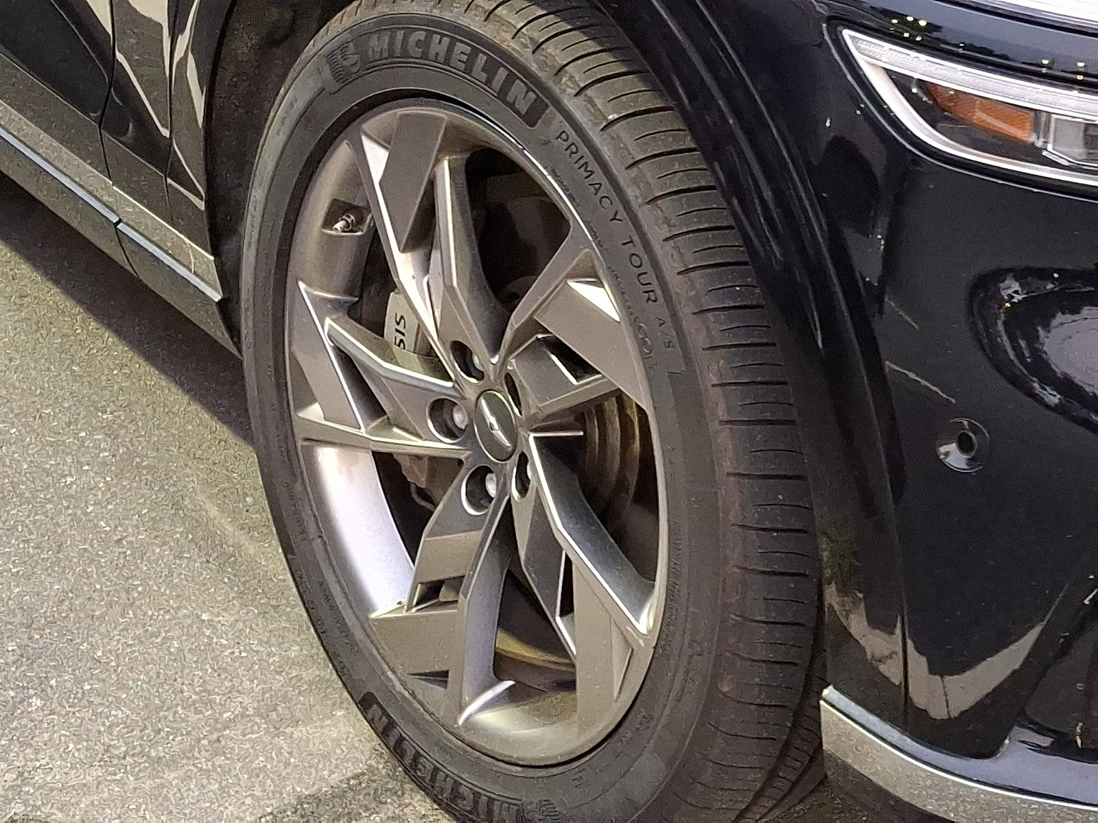 Certified 2023 Genesis Electrified GV70 AWD/4WD image 10