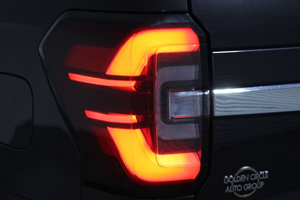 Used 2024 Ford Expedition Limited RWD image 57