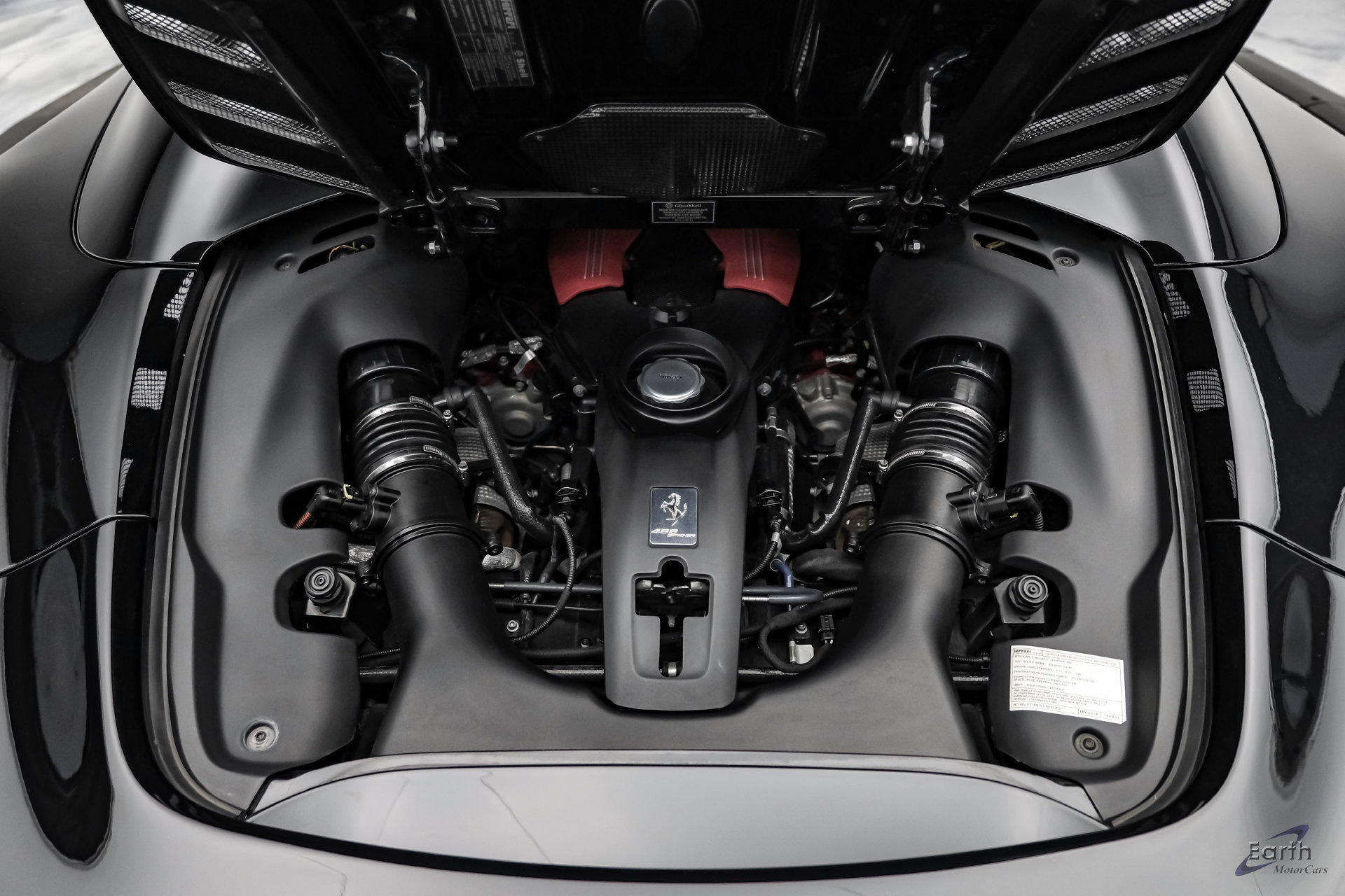 Used 2018 Ferrari 488 Spider RWD image 3