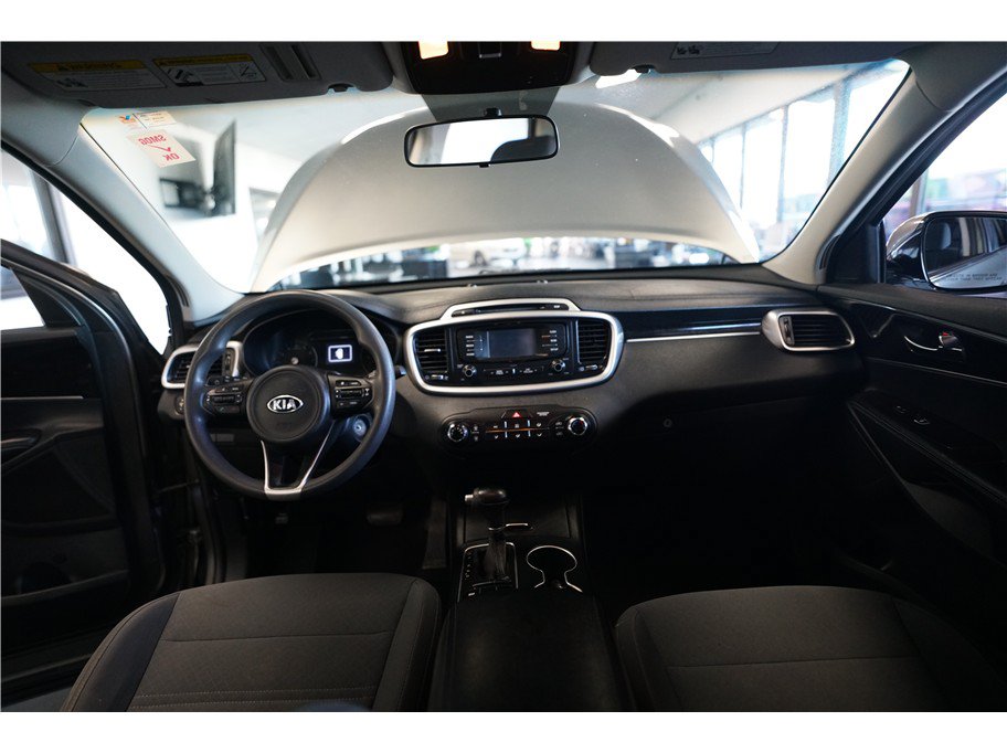 Used 2017 Kia Sorento LX FWD image 13