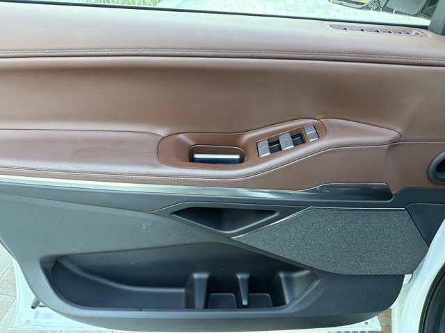 Certified 2026 Lincoln Navigator L Reserve AWD/4WD image 8