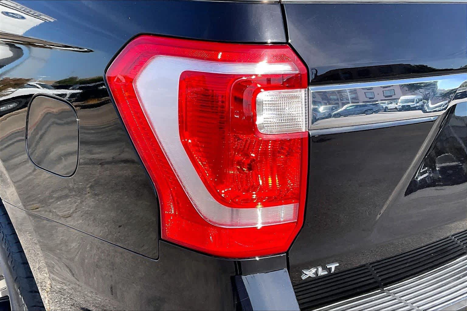 Used 2021 Ford Expedition Max XLT RWD image 25