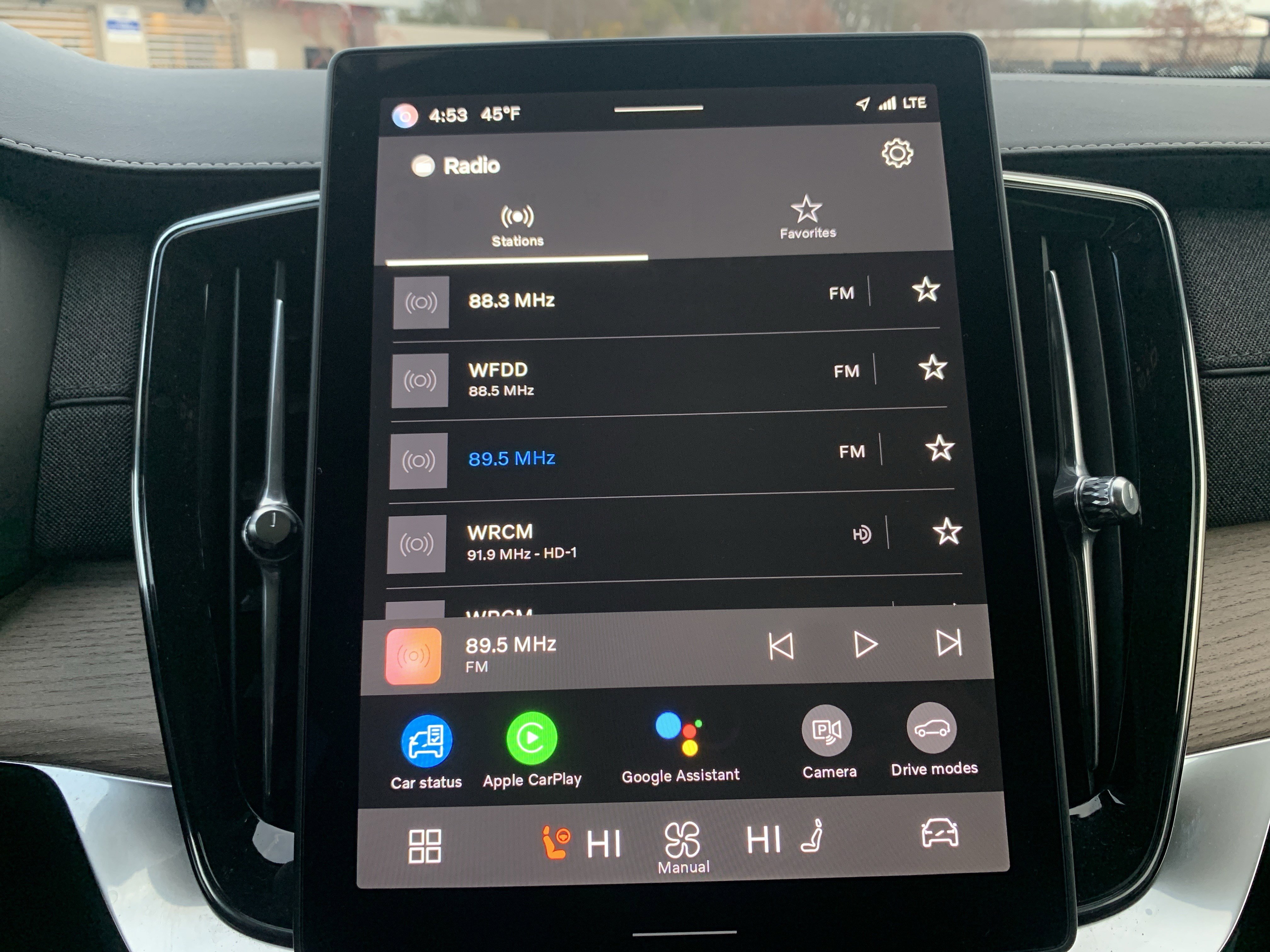 Used 2025 Volvo XC90 B5 Plus image 23