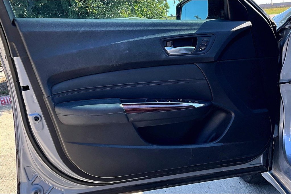 Used 2015 Acura TLX FWD image 21