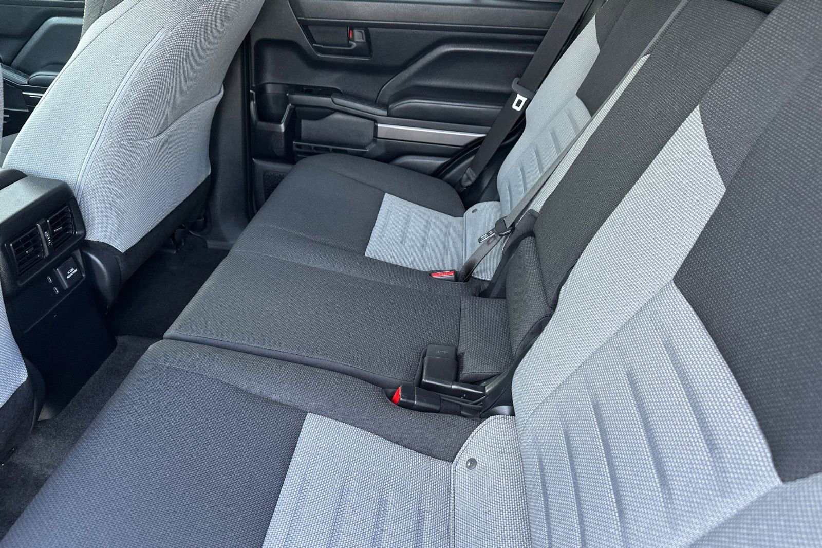 Used 2025 Toyota 4Runner TRD Off-Road image 12