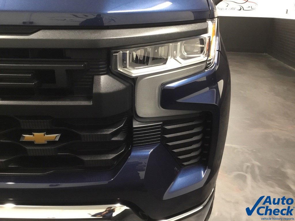 Used 2022 Chevrolet Silverado 1500 LT AWD/4WD image 18