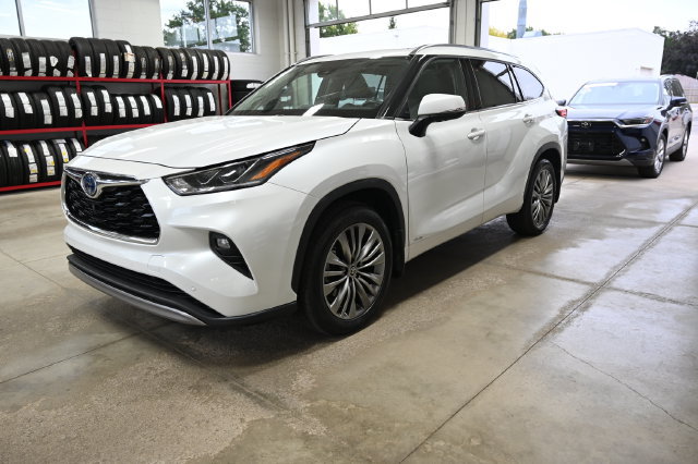 Used 2022 Toyota Highlander Platinum AWD/4WD image 8
