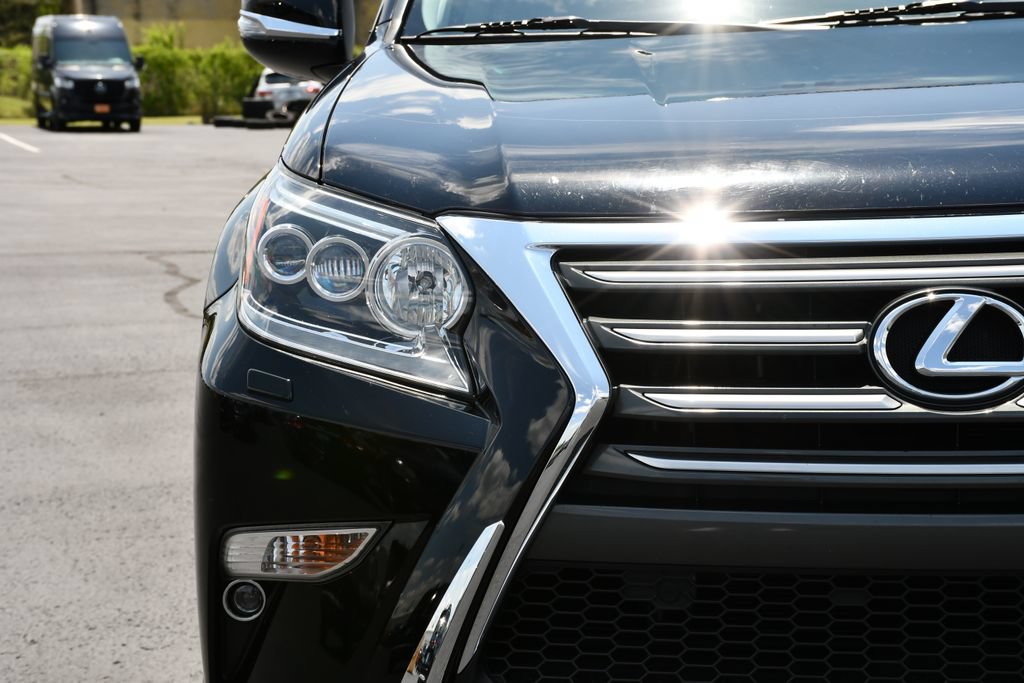 Used 2018 Lexus GX 460 Premium AWD/4WD image 39