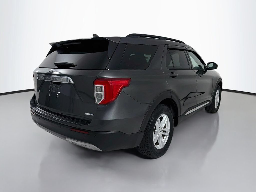 Used 2020 Ford Explorer XLT w/ Equipment Group 202A AWD/4WD image 7