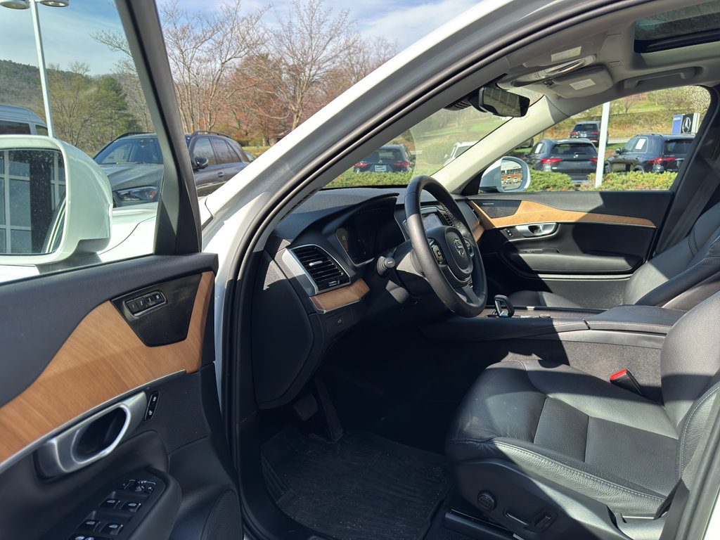 Certified 2024 Volvo XC90 B5 Plus w/ Protection Package Premier image 10