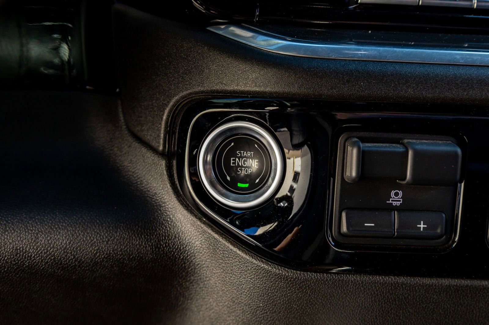 Used 2025 Chevrolet Silverado 2500 High Country w/ Technology Package image 22