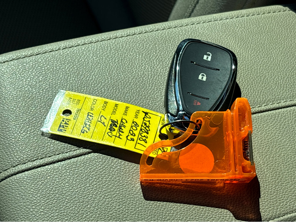 Used 2023 Chevrolet Traverse LT image 26