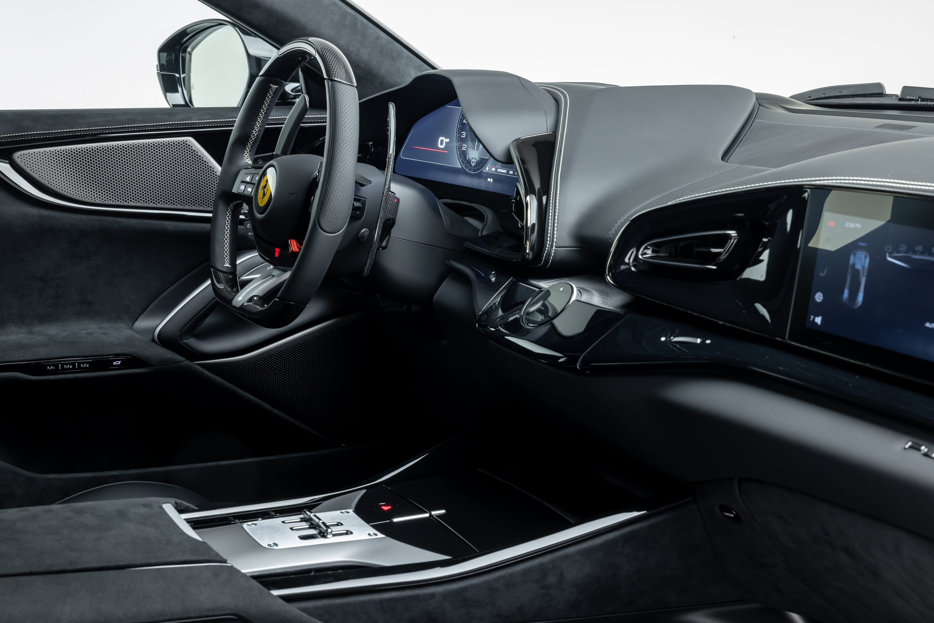 Used 2026 Ferrari Purosangue AWD/4WD image 37