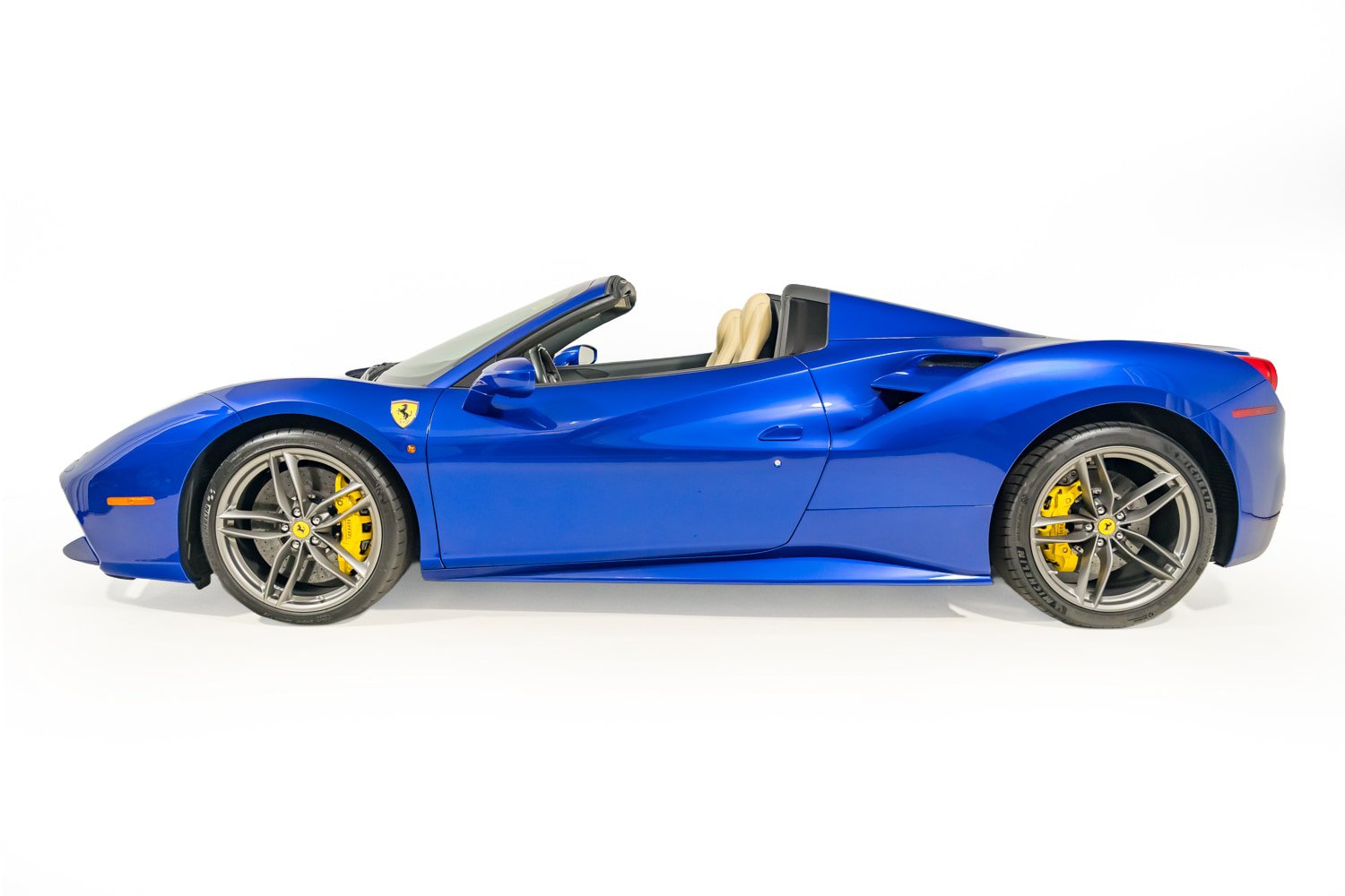 Certified 2019 Ferrari 488 Spider RWD image 15