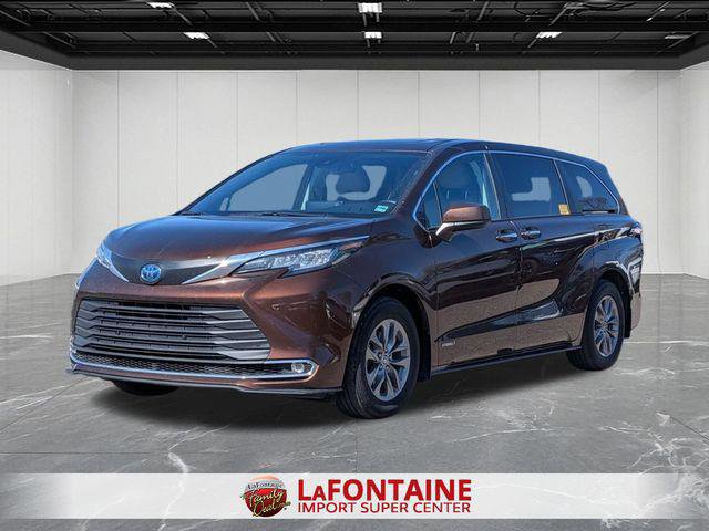 Certified 2021 Toyota Sienna XLE