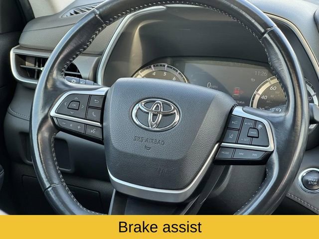 Used 2022 Toyota Highlander XLE image 13