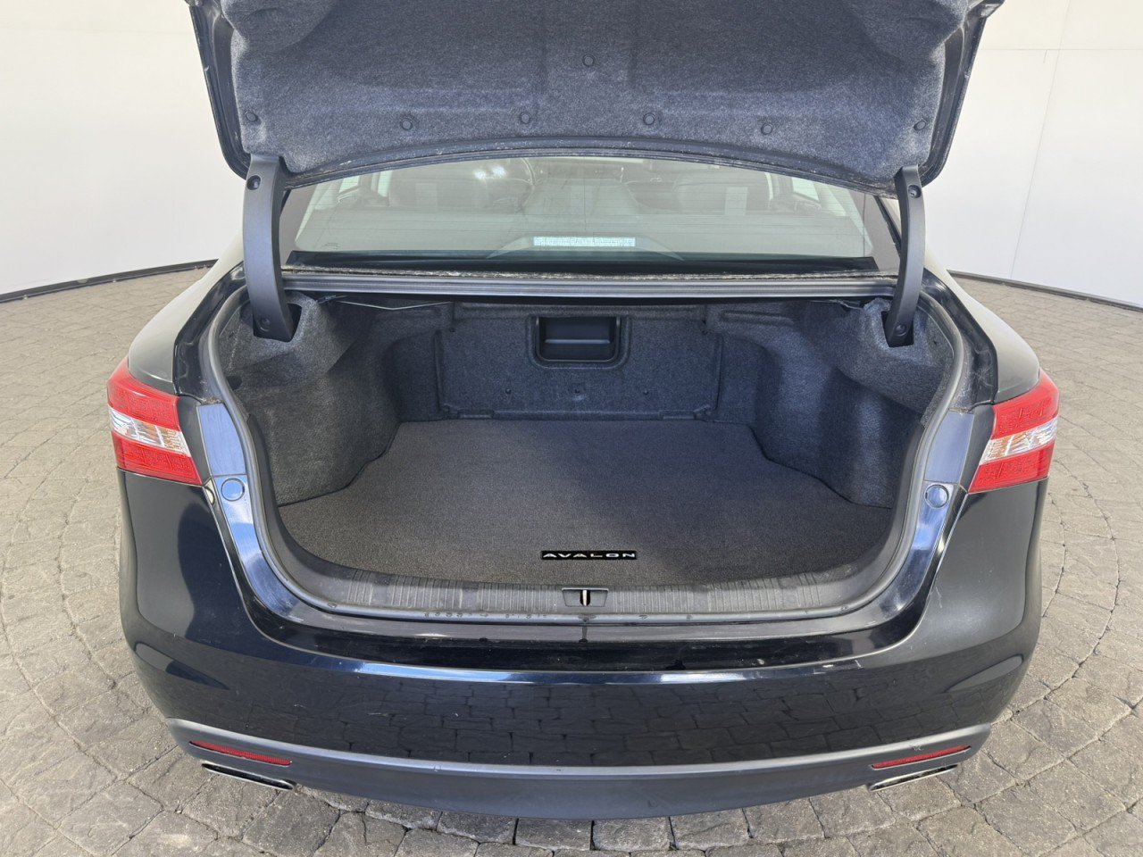 Used 2015 Toyota Avalon XLE Premium FWD image 7