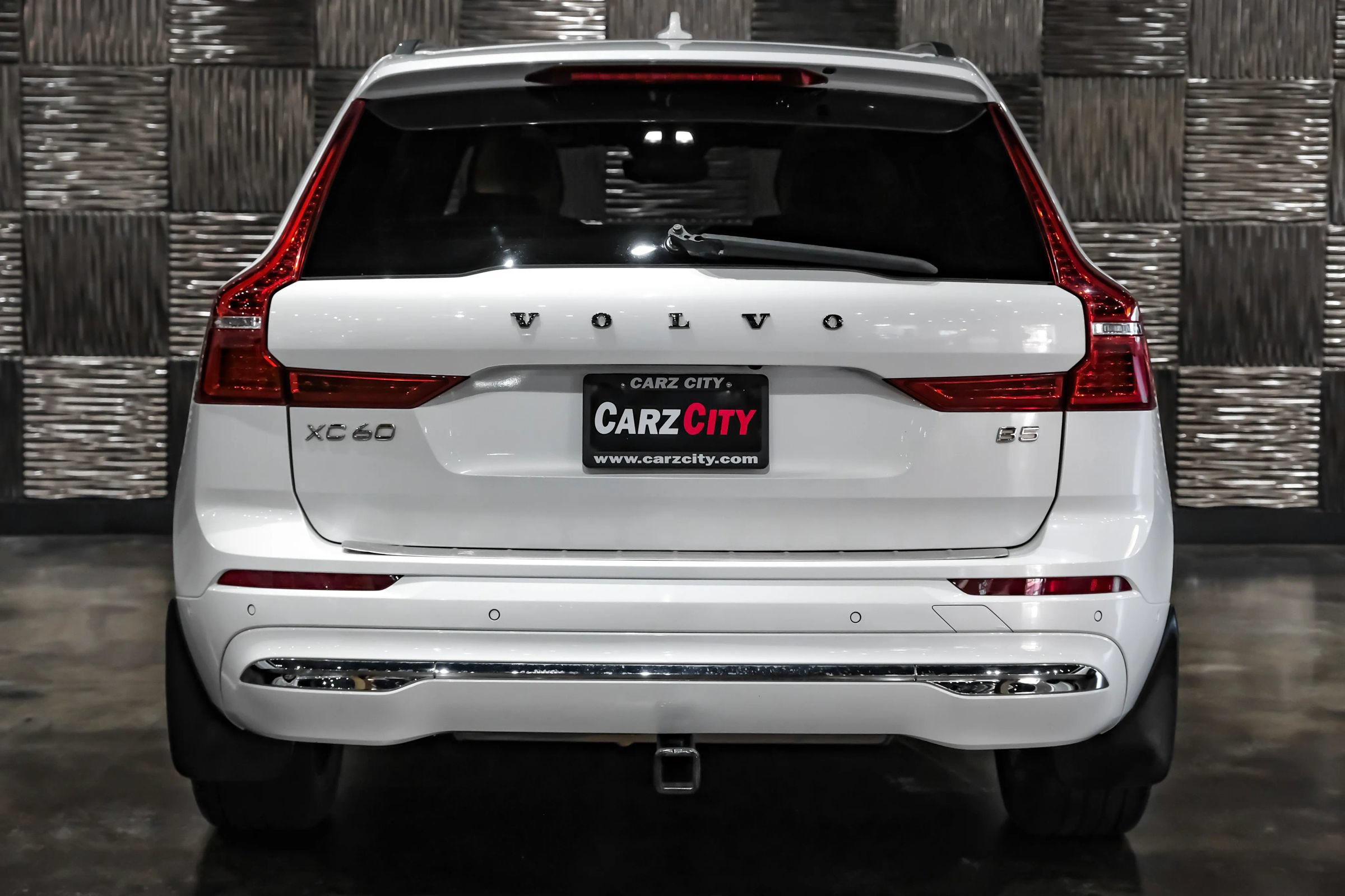 Used 2022 Volvo XC60 B5 Inscription w/ Advanced Package FWD image 10