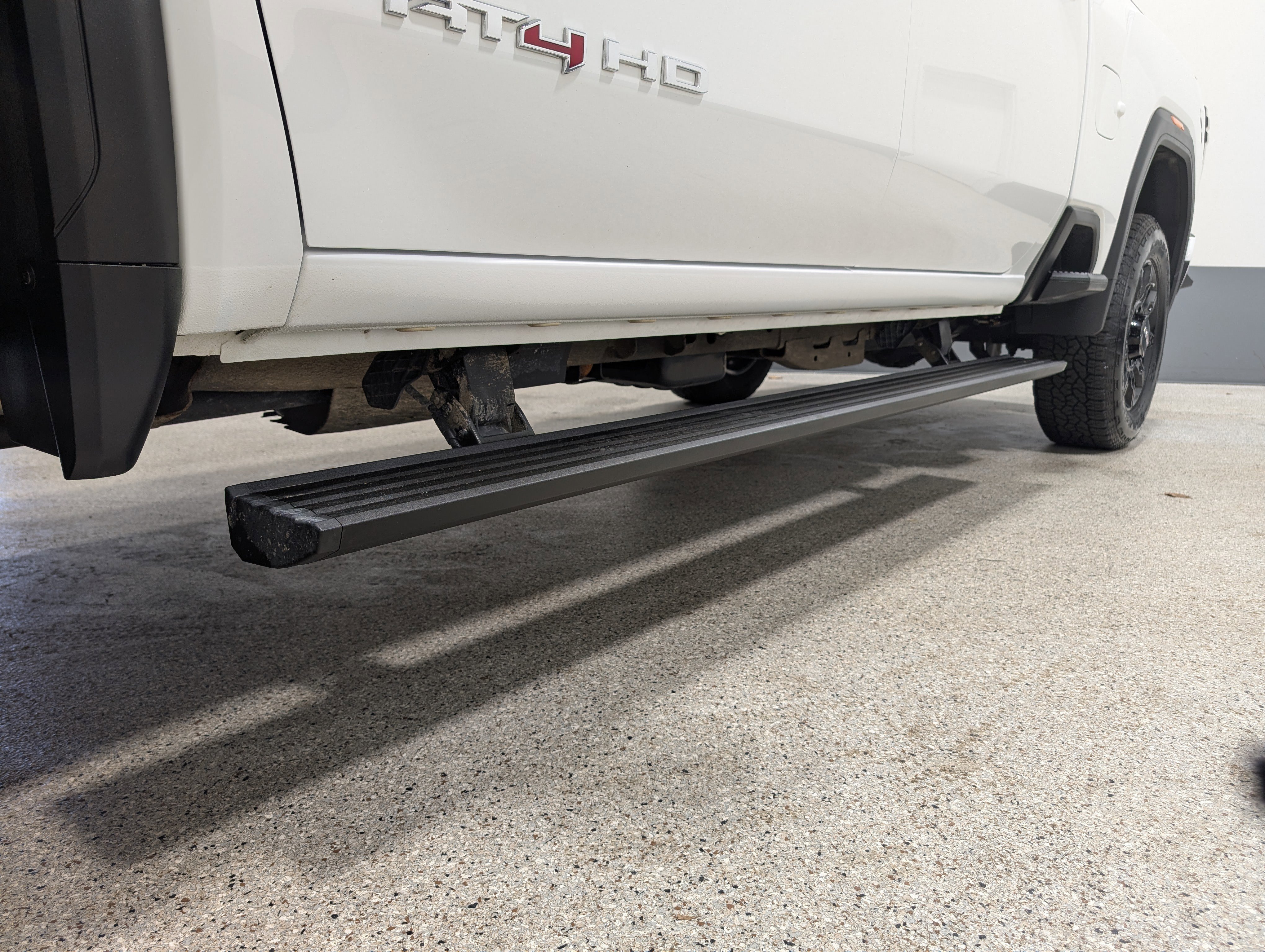 Used 2025 GMC Sierra 2500 AT4 w/ AT4 Premium Plus Package image 9