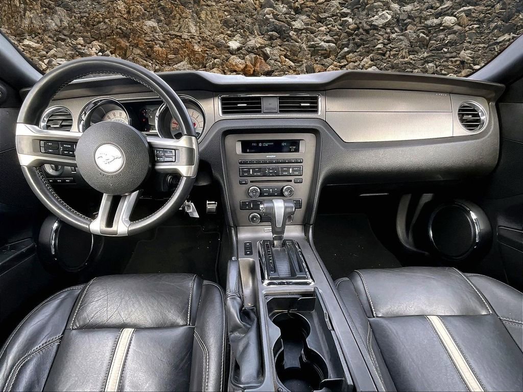 Used 2010 Ford Mustang GT image 14