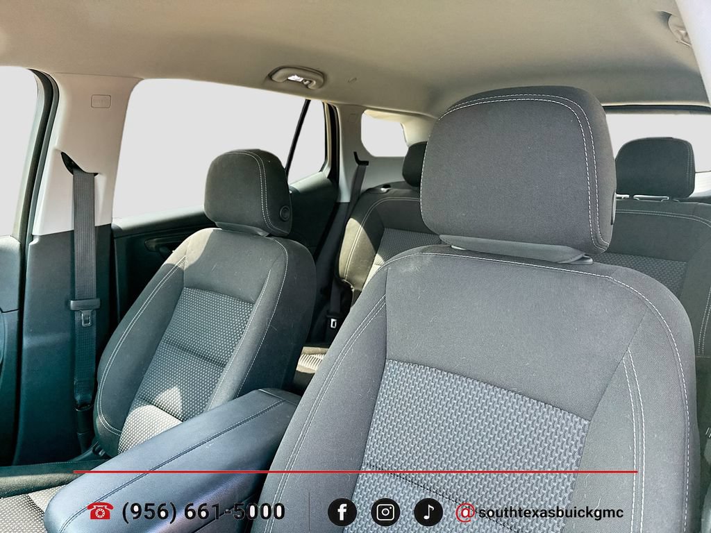 Used 2024 GMC Terrain SLE w/ Driver Convenience Package FWD image 13