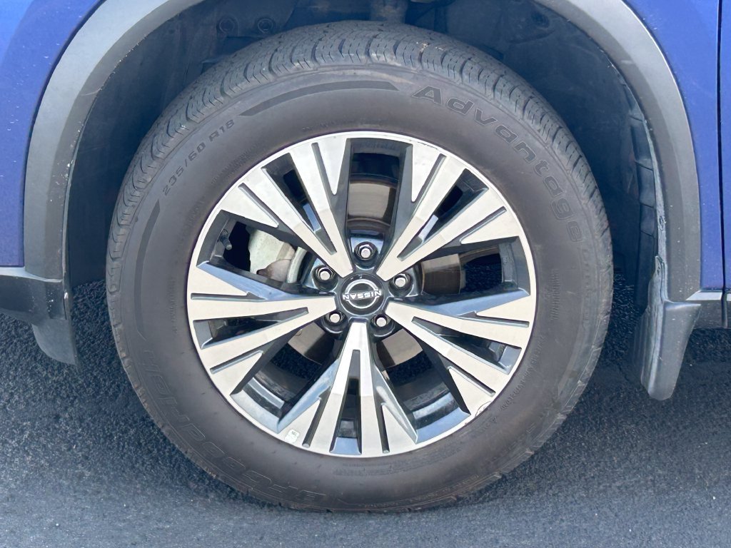 Used 2022 Nissan Rogue SV AWD/4WD image 12